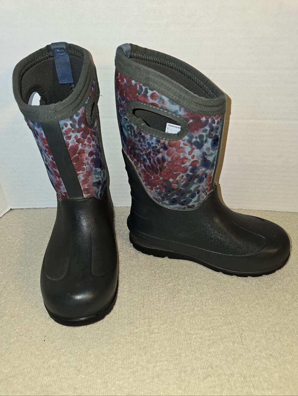 Bogs Neo-classic Girl's Gray and Multi-Color Waterproof Pull-On Boots size 13